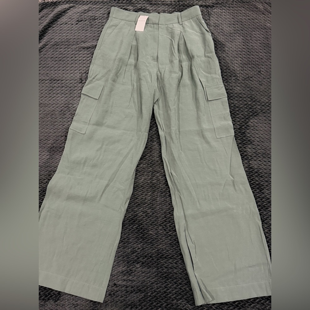 Women’s Abercrombie & Fitch Sage Green Pants, Size 27 Long, NWT, Flowy Pants